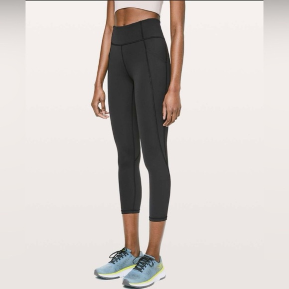 Lululemon Time To Sweat Crop 23" Size 2 - Picture 1 of 8